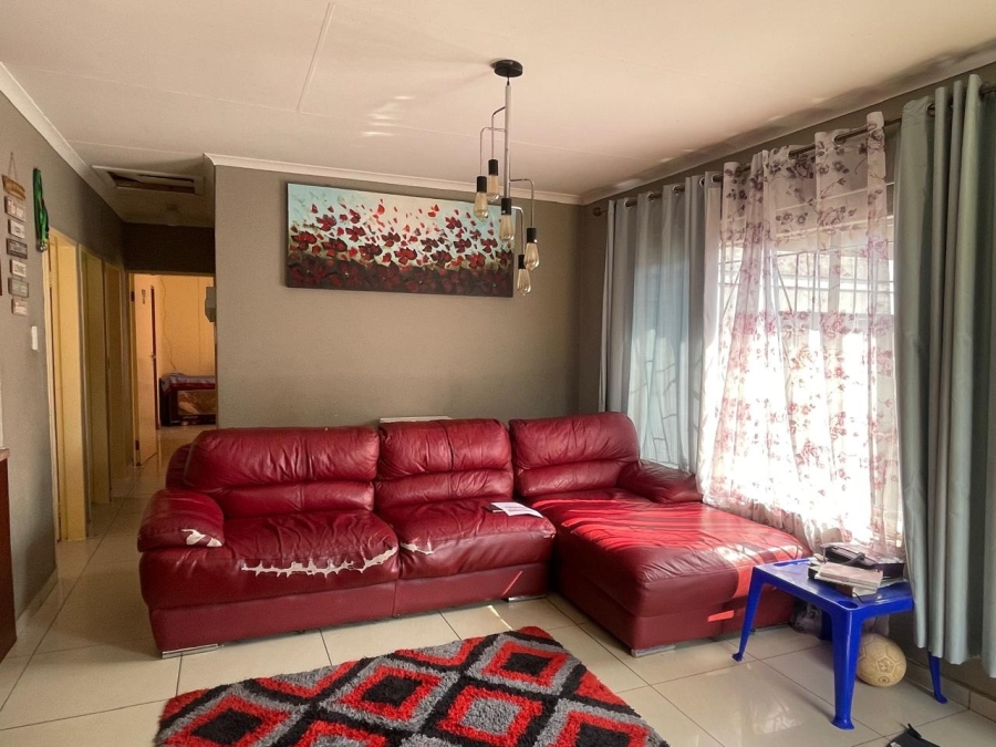 3 Bedroom Property for Sale in Tlhabane West North West